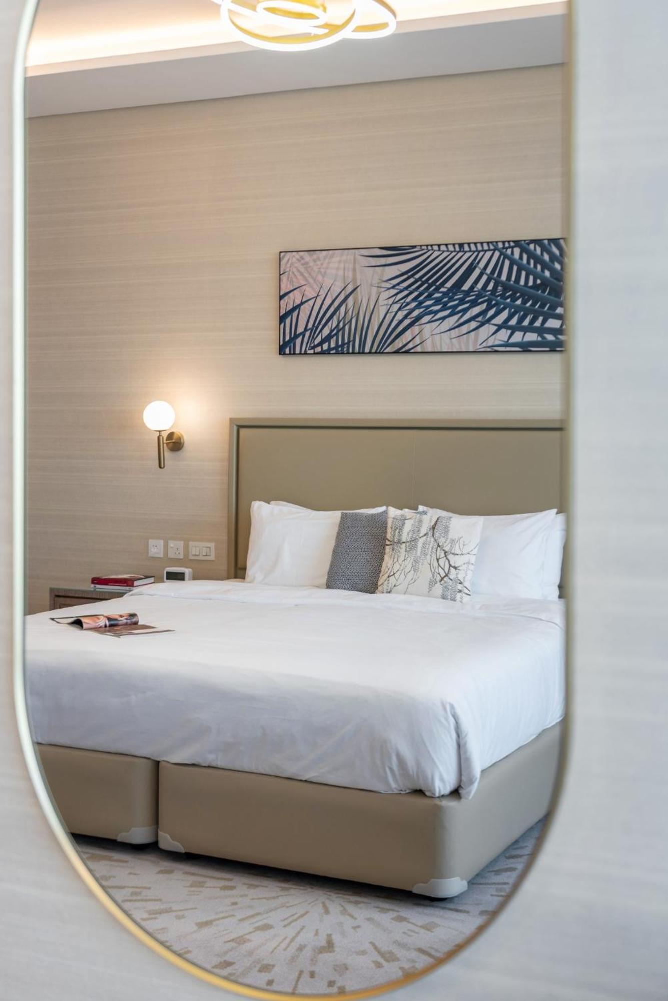 Palm Tower Where Luxury & View Meet In One Place *