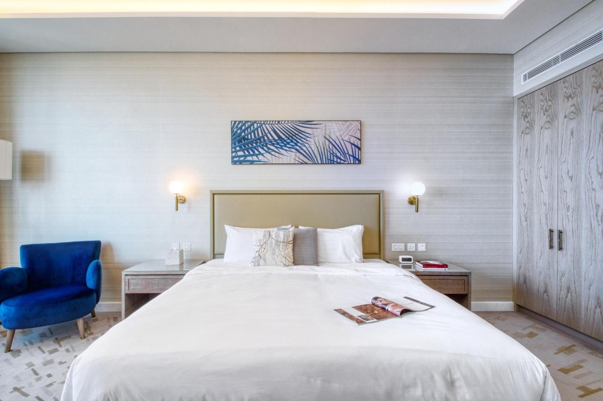 Palm Tower Where Luxury & View Meet In One Place Apartment Dubai