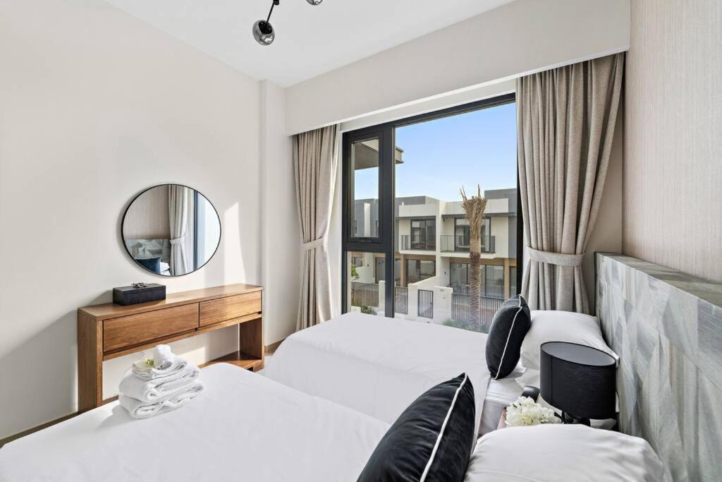 Relaxing Staycation - With Community Pool Dubái
