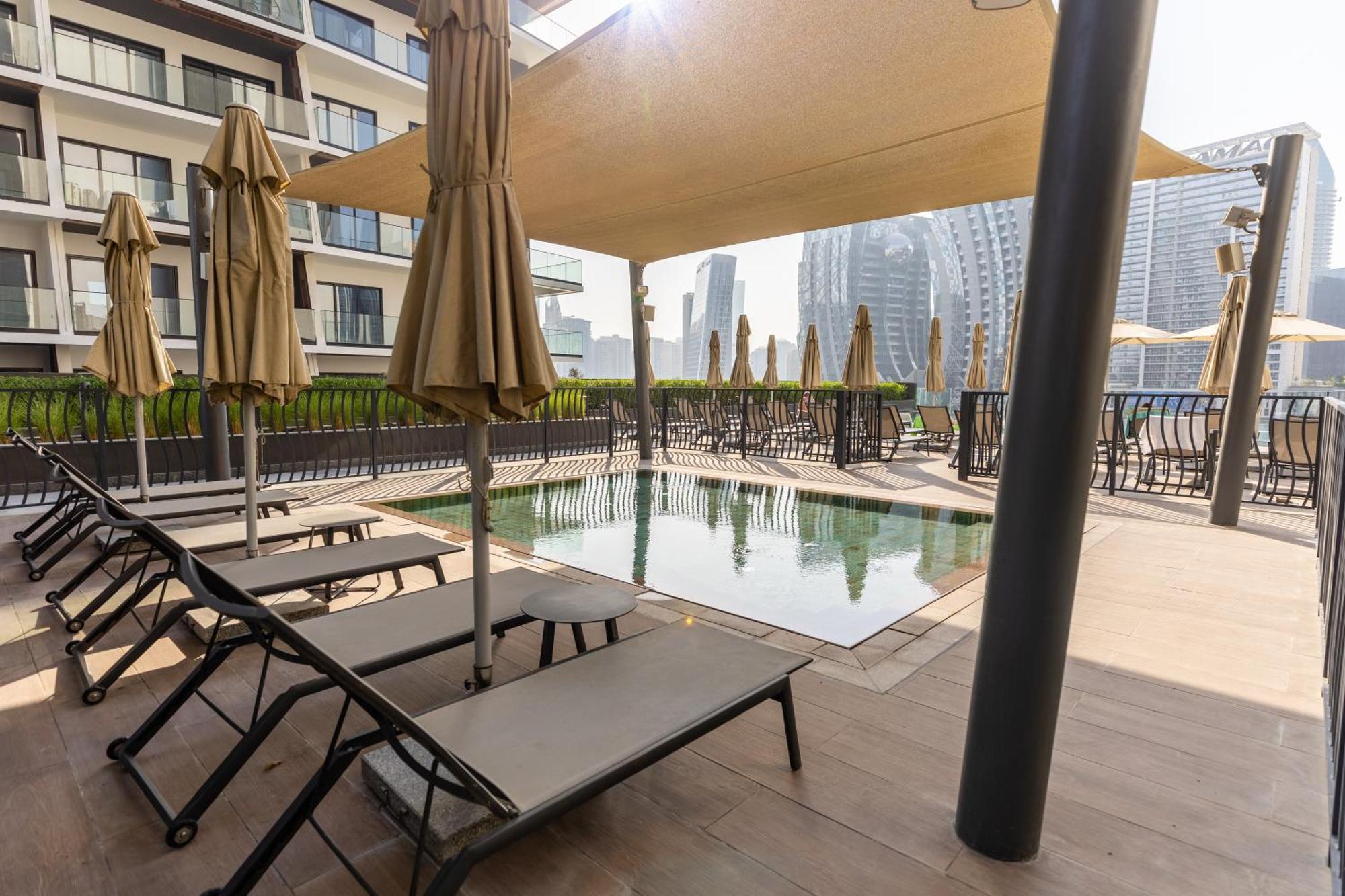 Waves - Sophisticated Living In Business Bay, Apartamento *