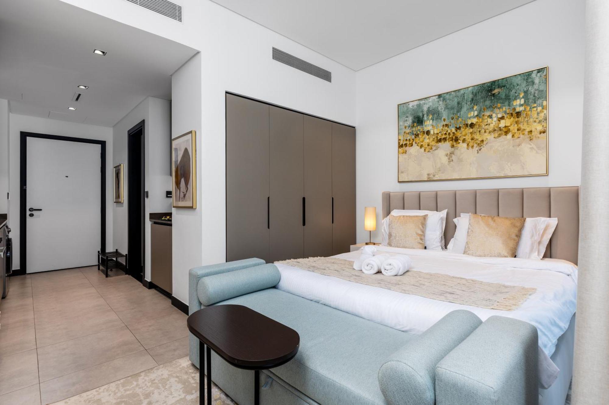 Waves - Sophisticated Living In Business Bay,