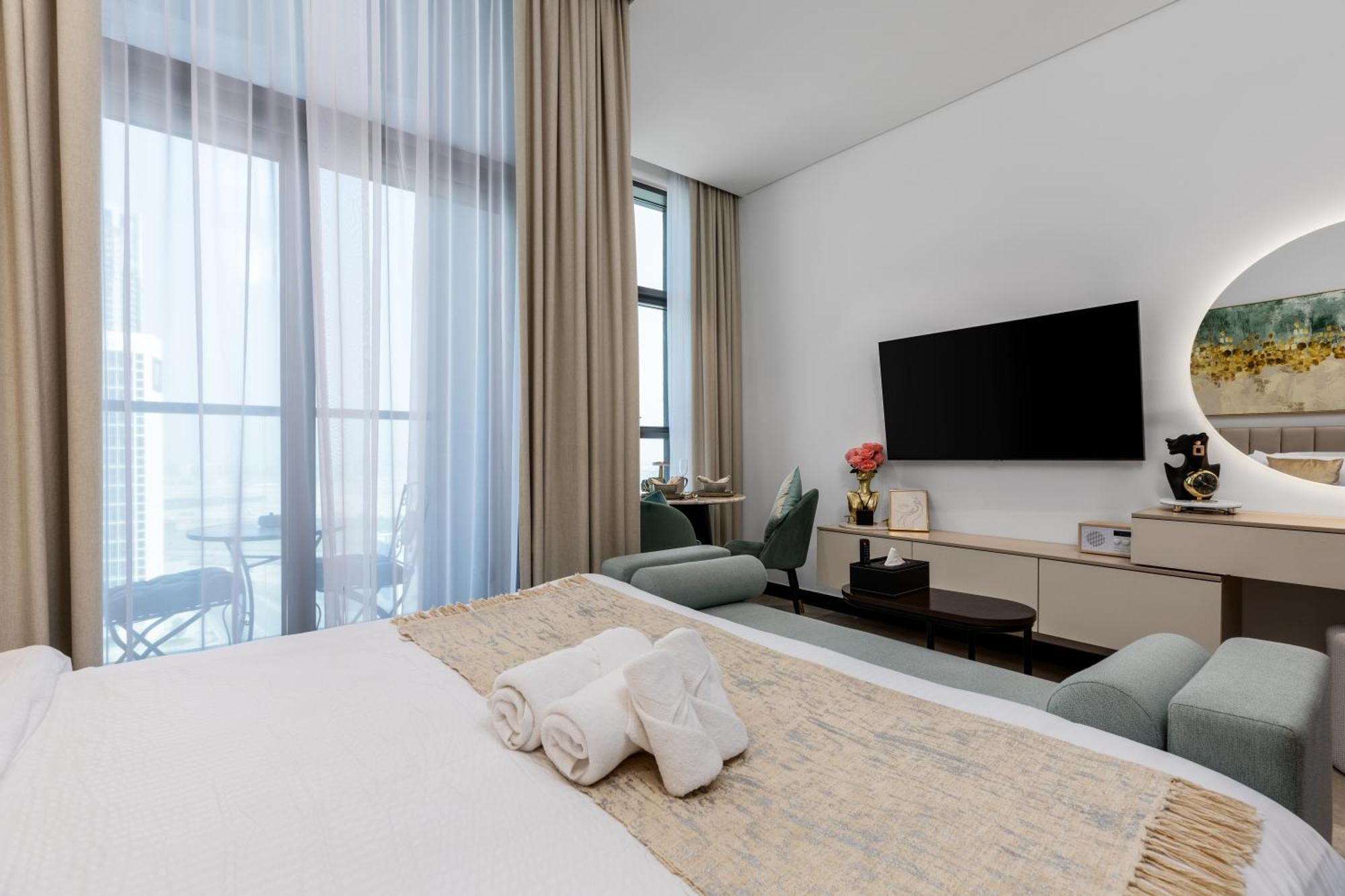 Waves - Sophisticated Living In Business Bay, Apartamento Dubái