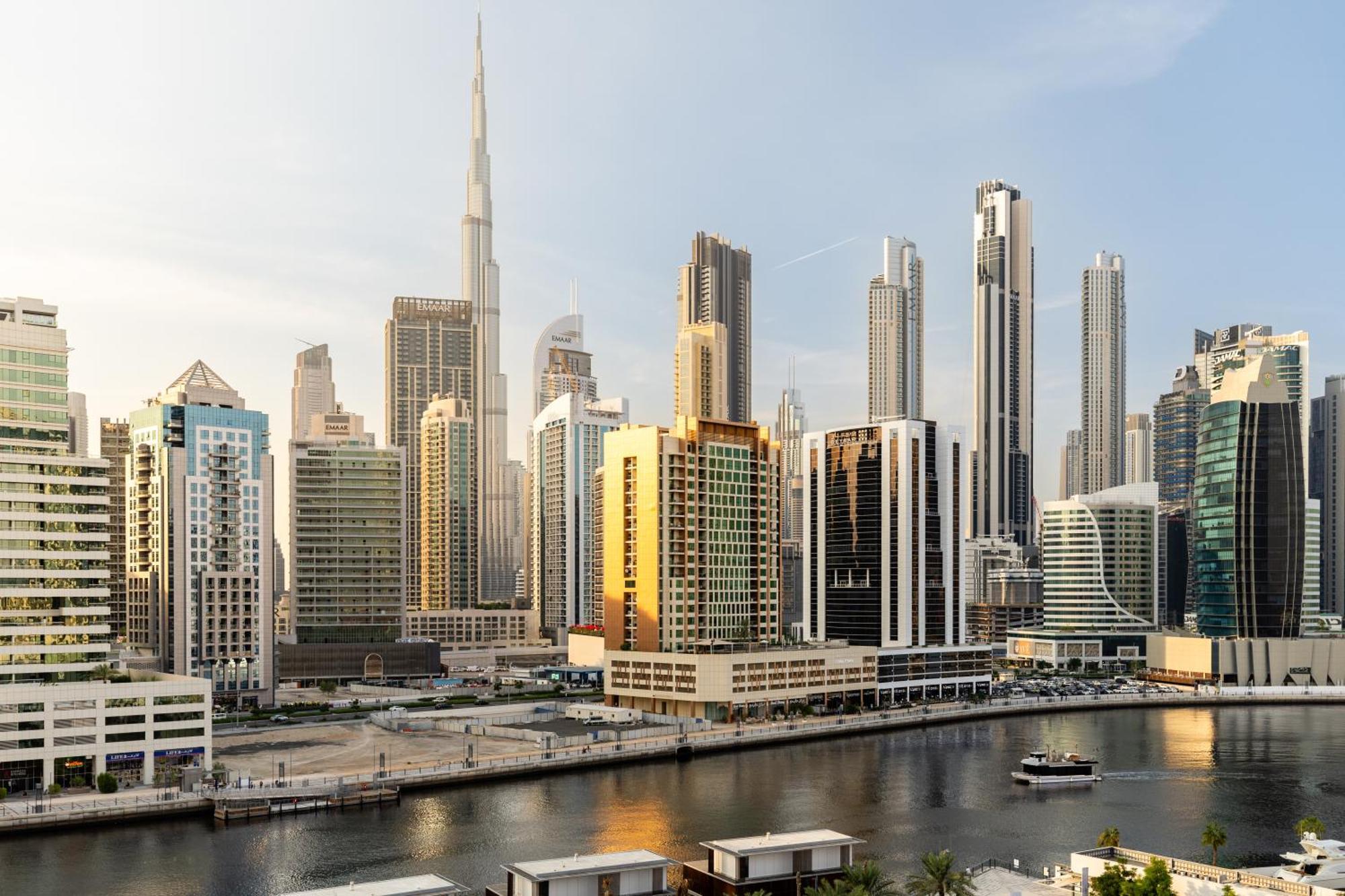 Waves - Sophisticated Living In Business Bay,