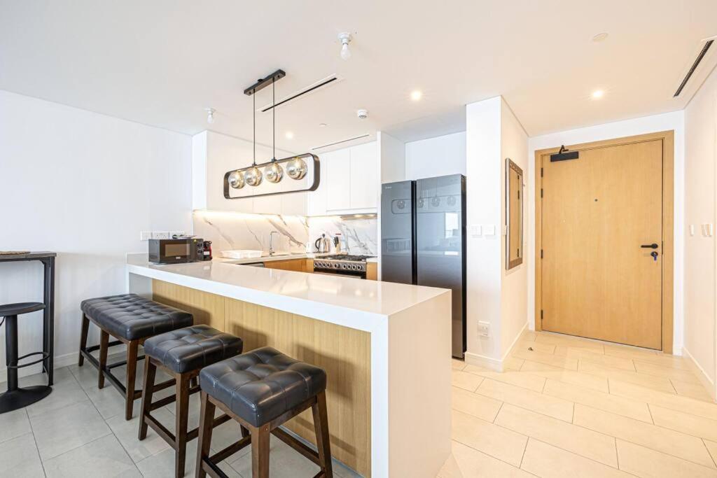 Panoramic Sea View 2br In Jbr Lägenhet