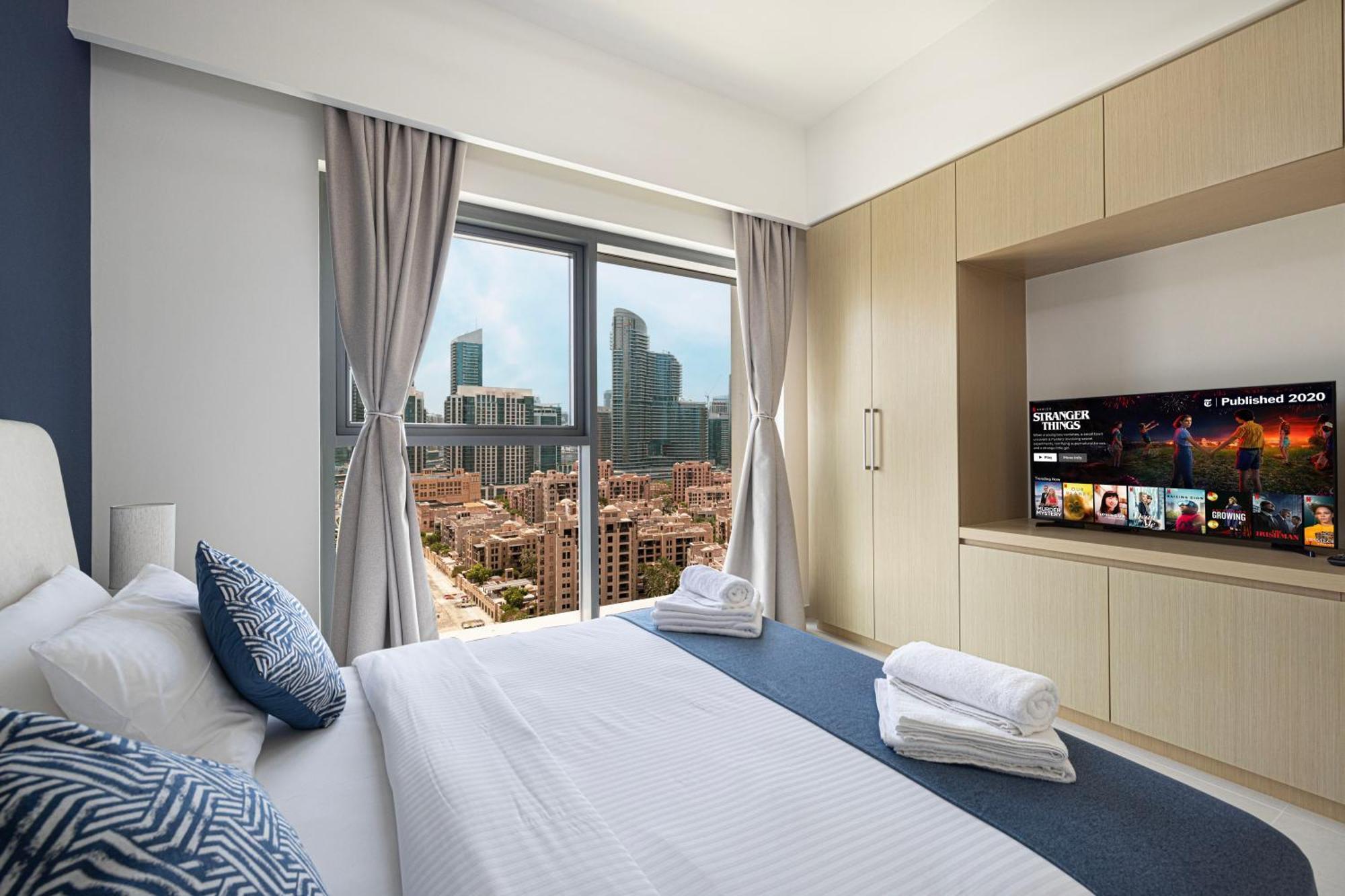 5 Minute Walk To The Fountains! Full Burj Khalifa View! 5-star Pool & Gym! * Dubaï