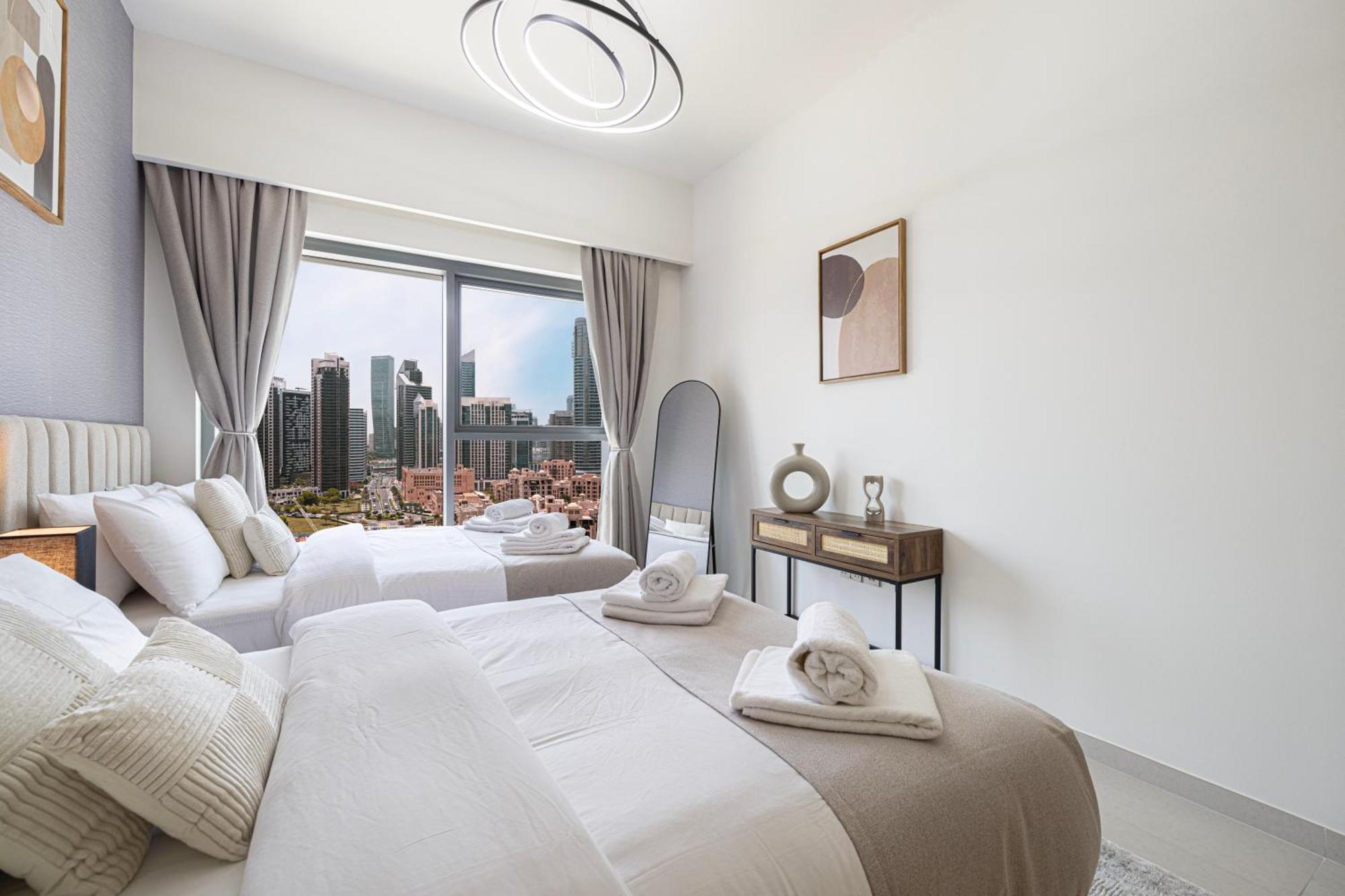 Appartement 5 Minute Walk To The Fountains! Full Burj Khalifa View! 5-star Pool & Gym! Dubaï