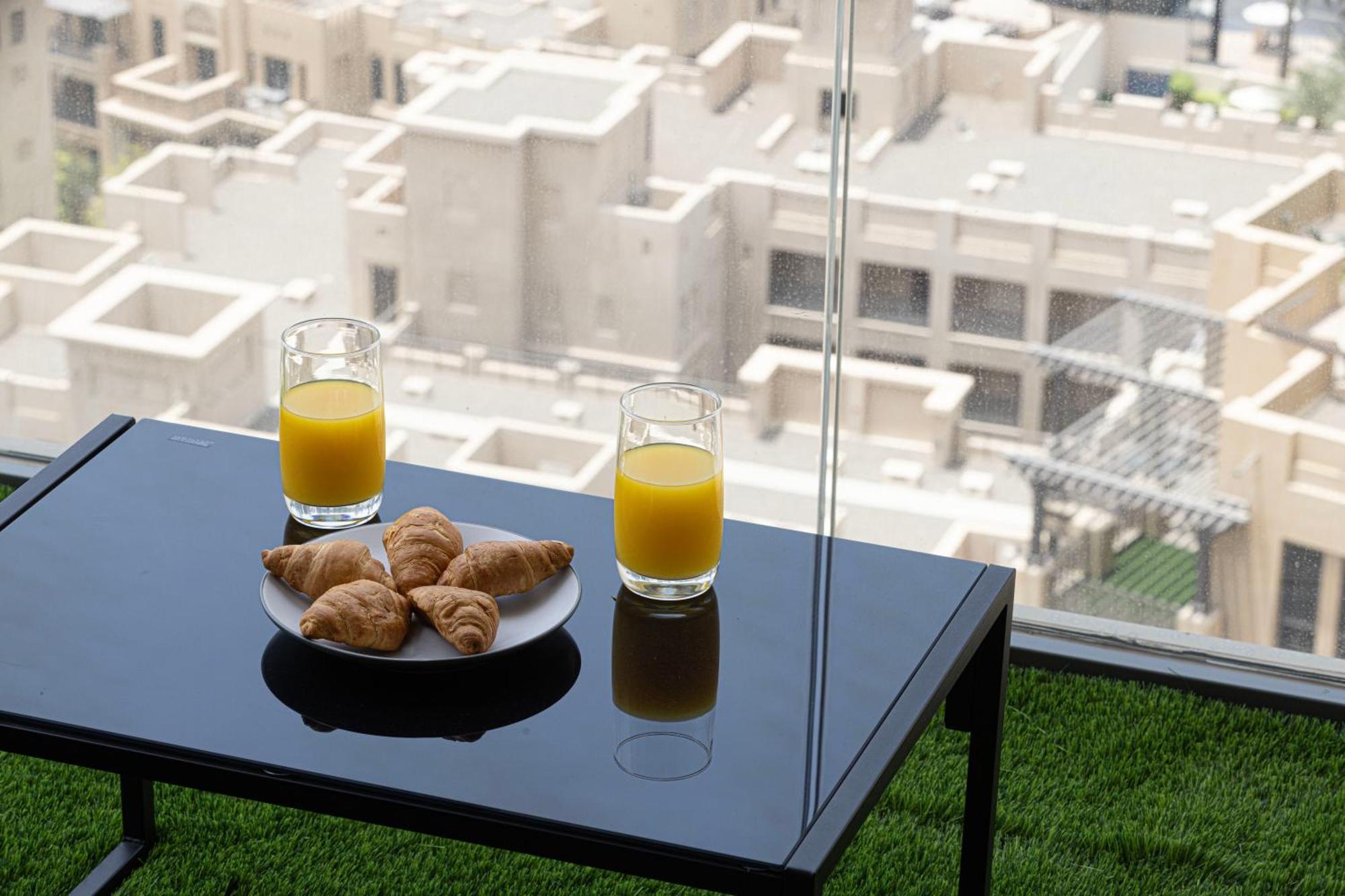 Appartement 5 Minute Walk To The Fountains! Full Burj Khalifa View! 5-star Pool & Gym!
