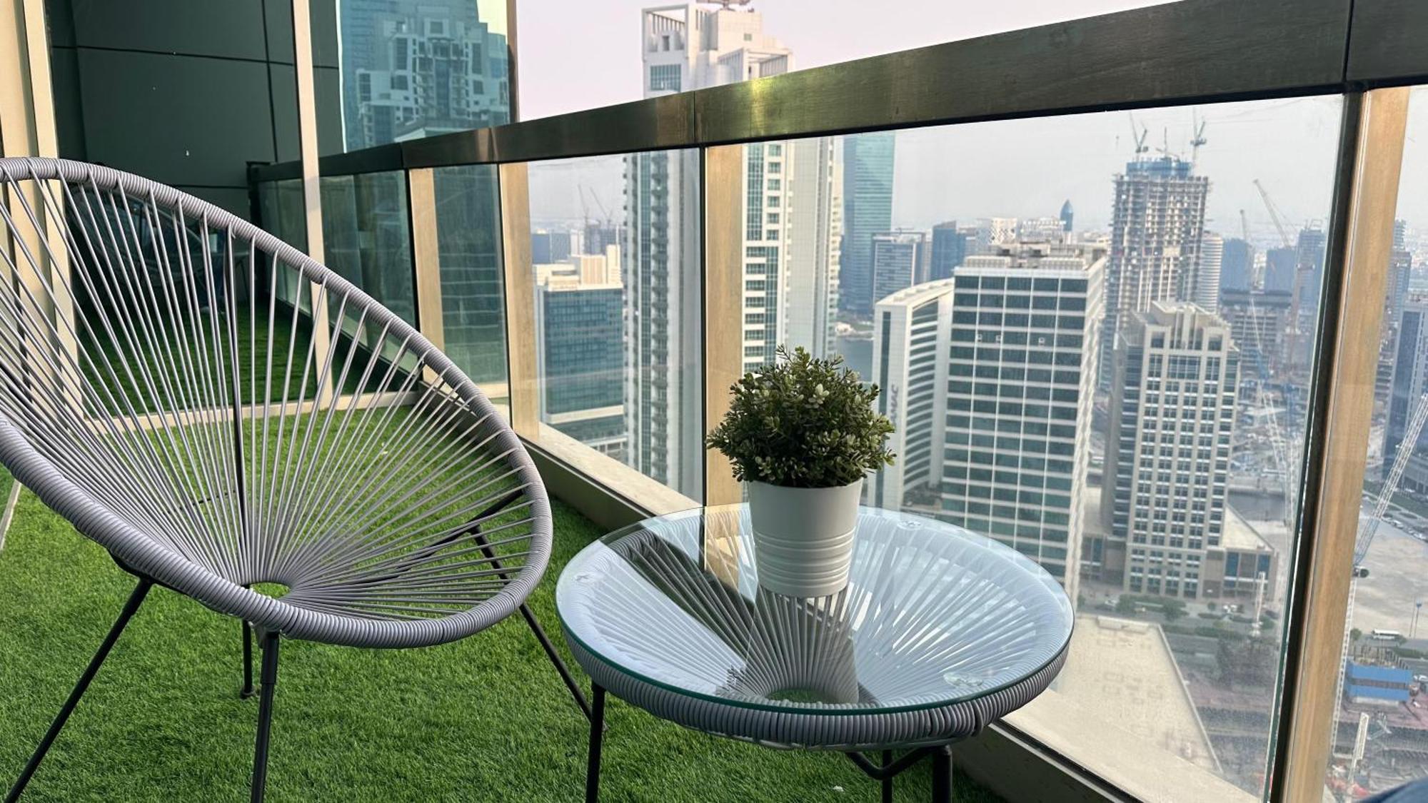 Luxury Large In The Heart Of Close To Mall And Burj Khalifa *