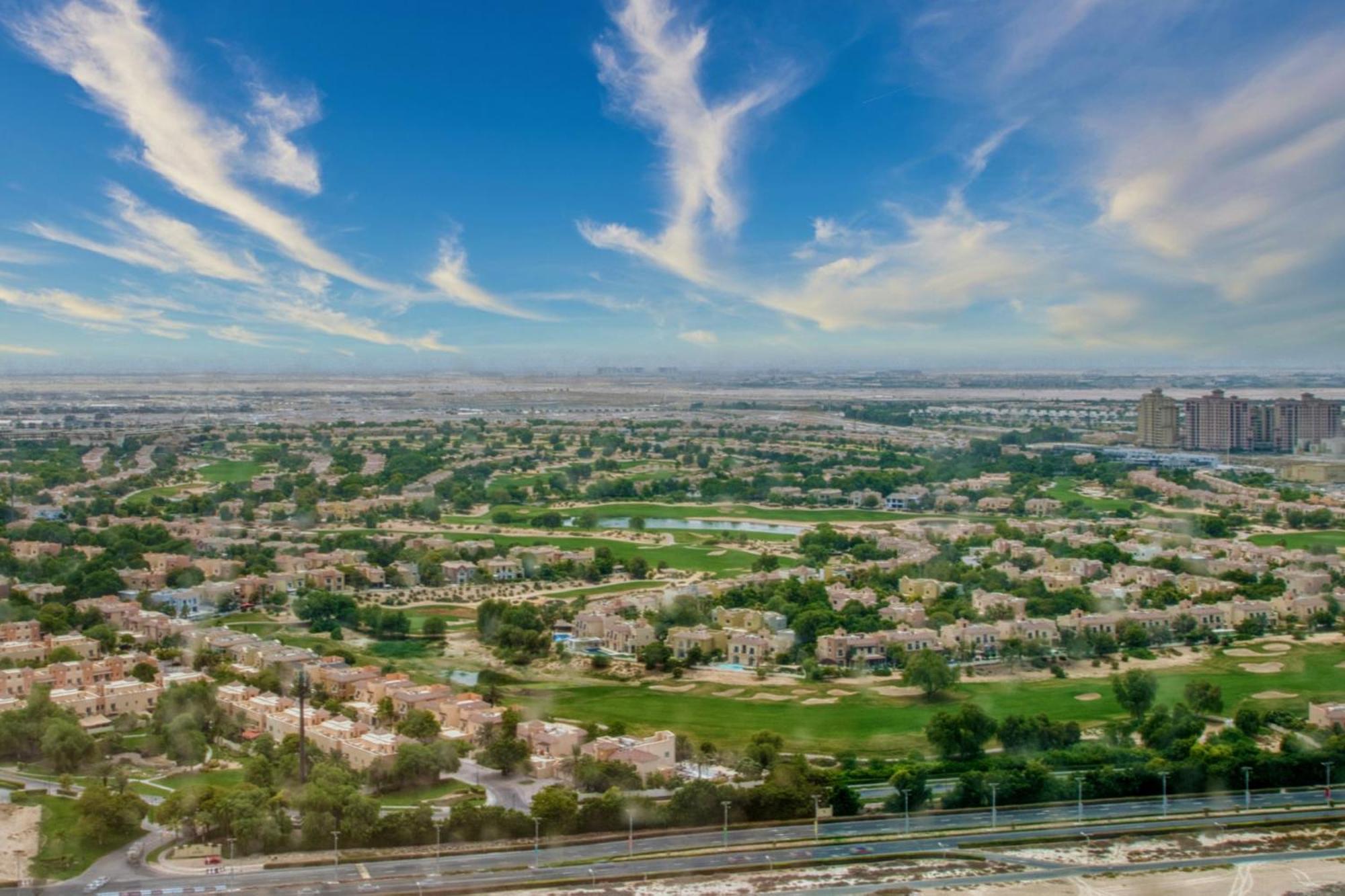 Airvistas At Reef Jvc Apartment