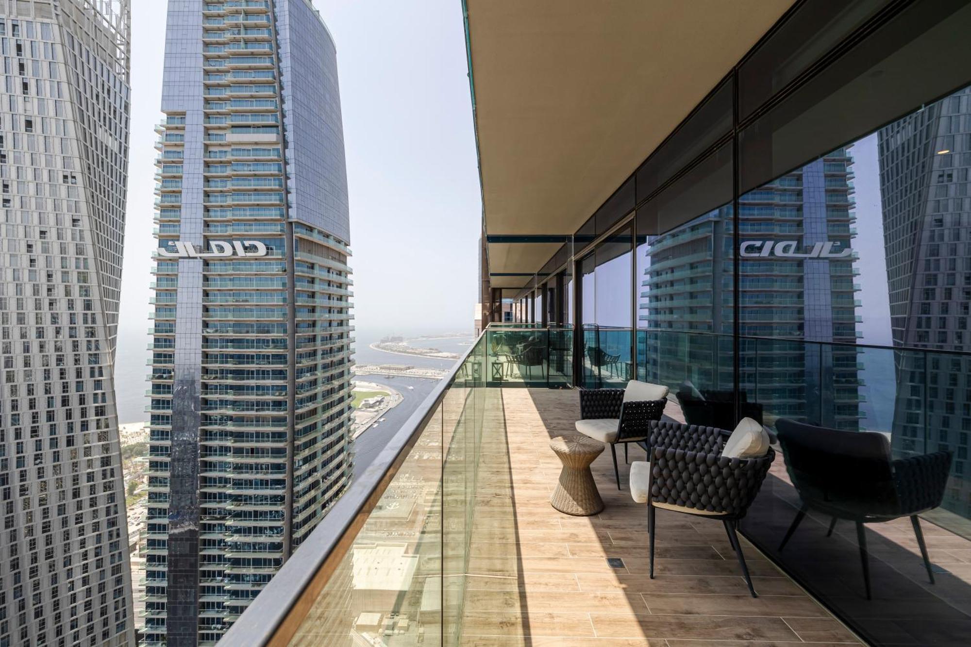 Fantastic 2beds High Floor Marina Gate 3 Apartment Dubai