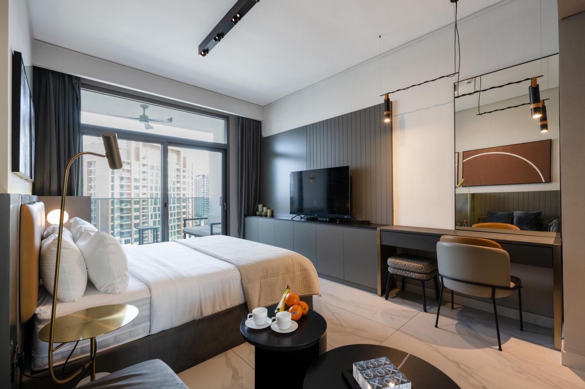 An Exquisite Apartment, 5mins To Mall *