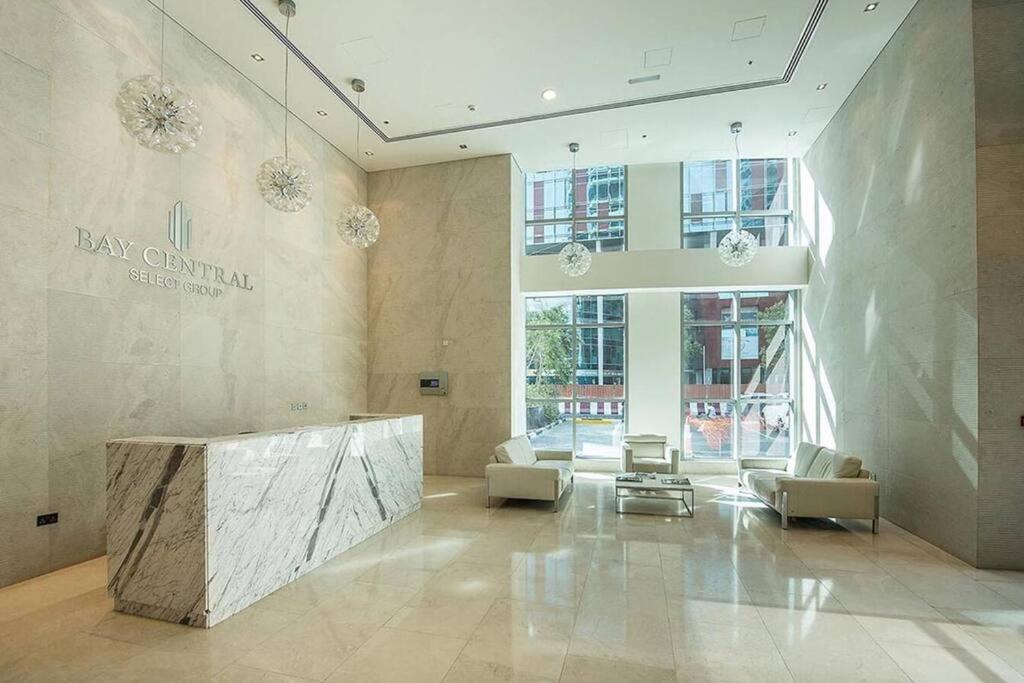 Appartamento Spacious 1 Bedroom Marina View Dubai