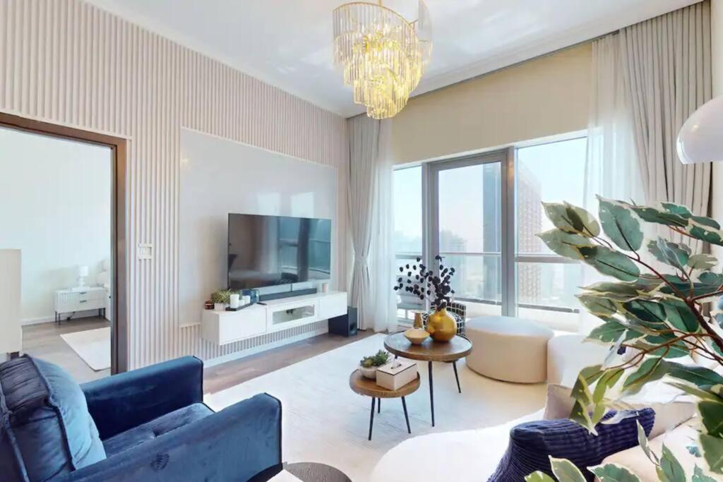 Spacious 1 Bedroom Marina View Appartamento *
