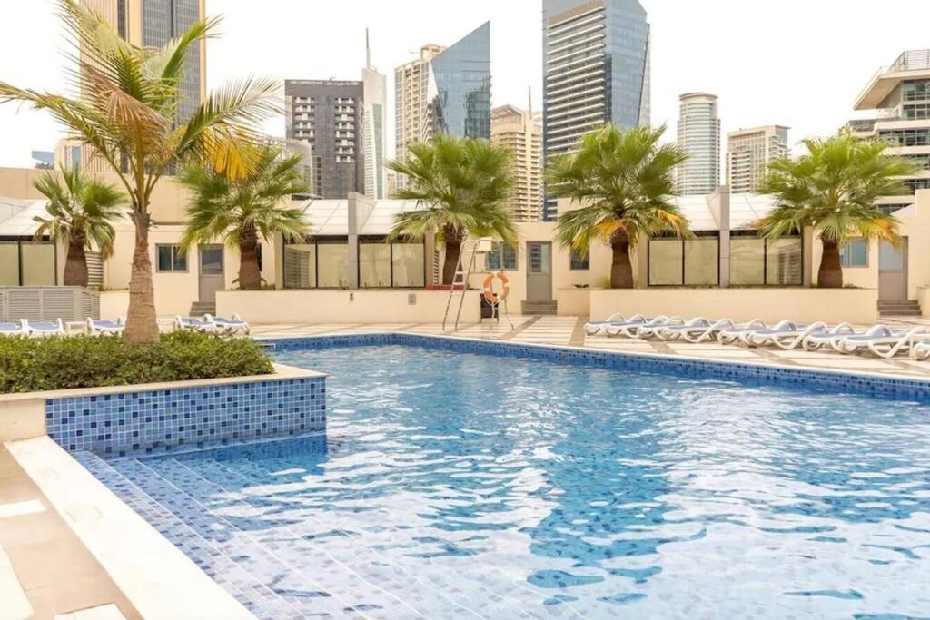 Spacious 1 Bedroom Marina View Appartamento *