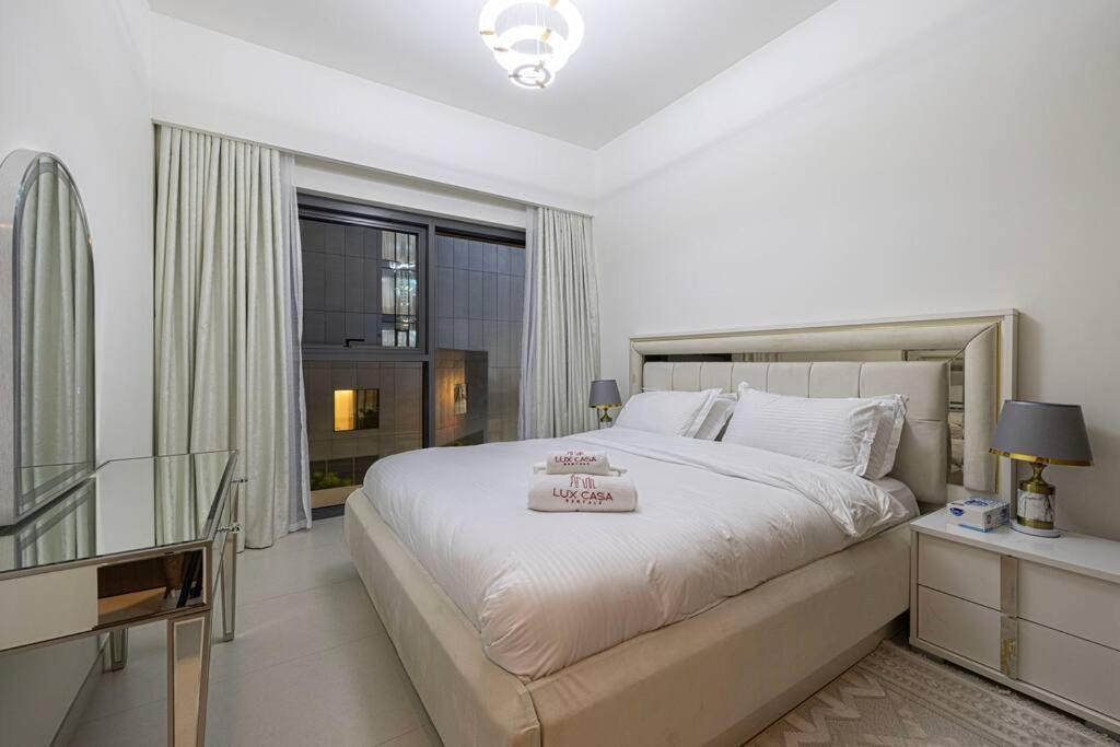2 Bedroom Luxury Full Burj Views *