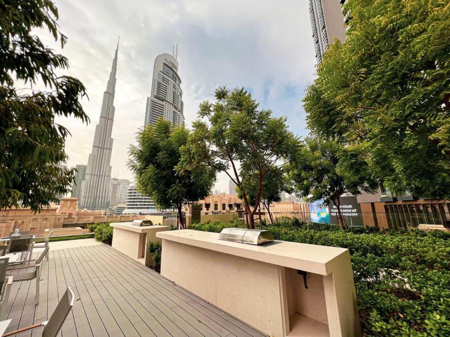 2 Bedroom Luxury Full Burj Views * Dubai