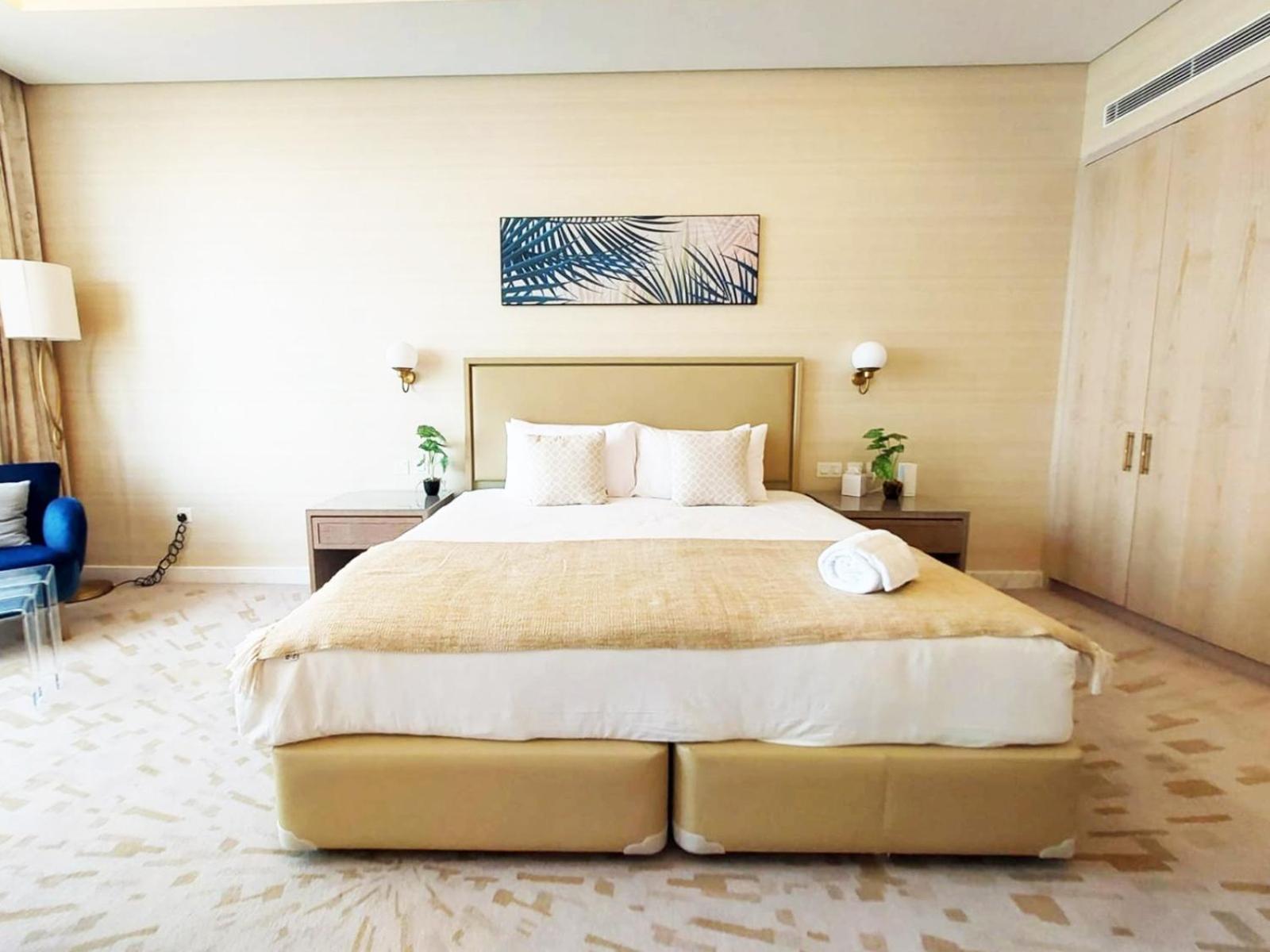 Palm Tower Where Luxury & View Meet In One Place *
