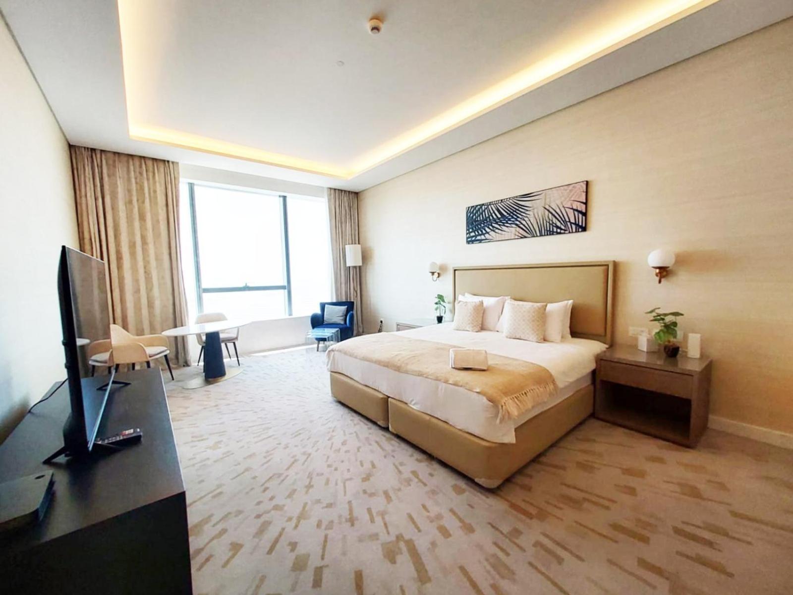 Palm Tower Where Luxury & View Meet In One Place * Dubai