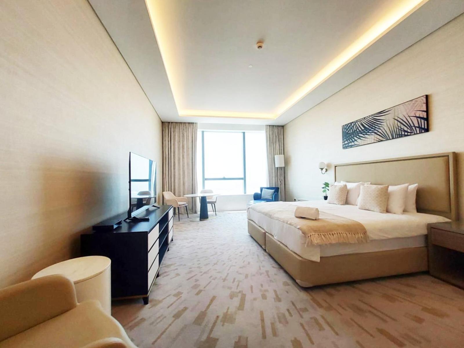 Apartment Palm Tower Where Luxury & View Meet In One Place *