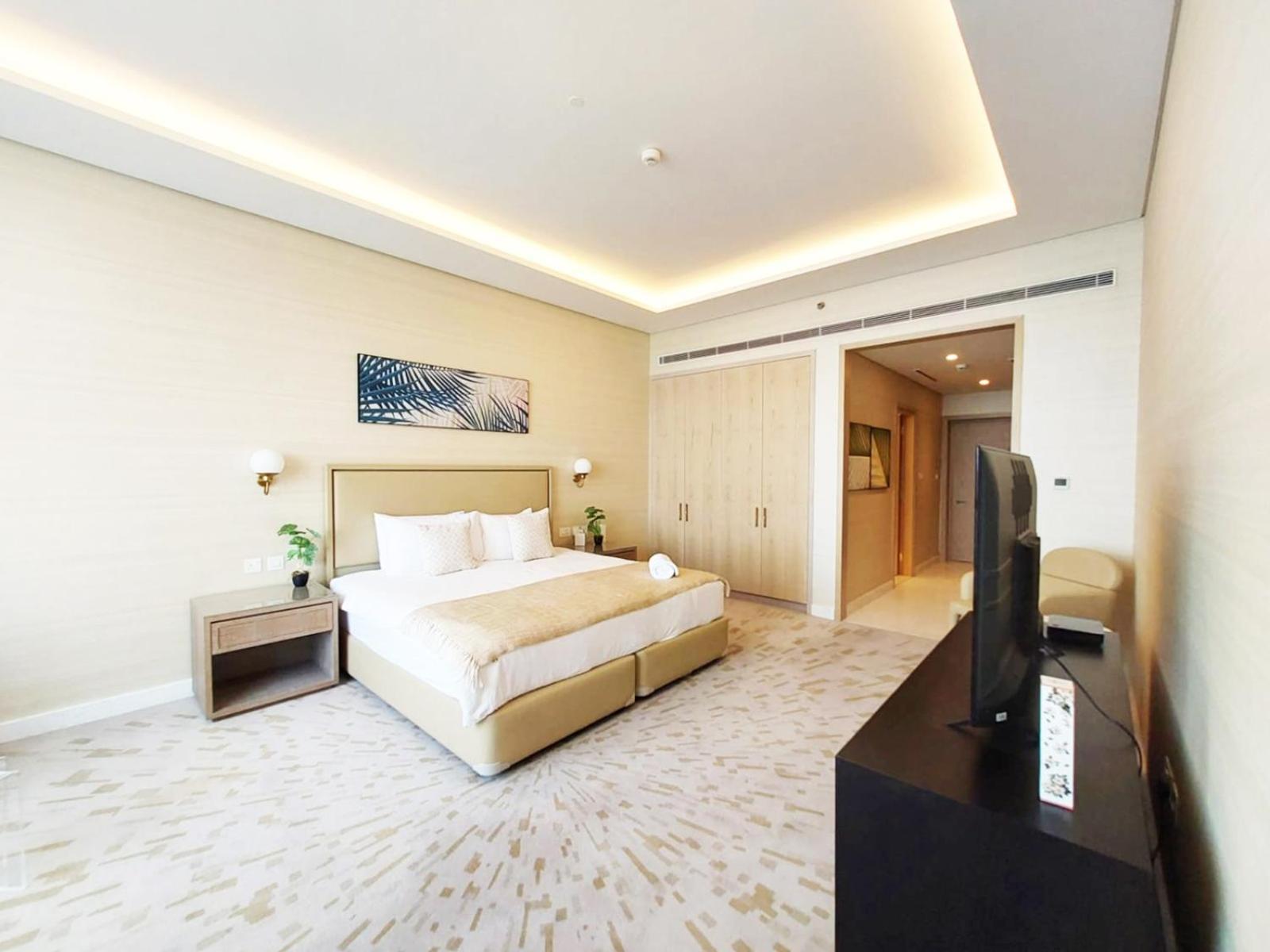 Palm Tower Where Luxury & View Meet In One Place Apartment Dubai