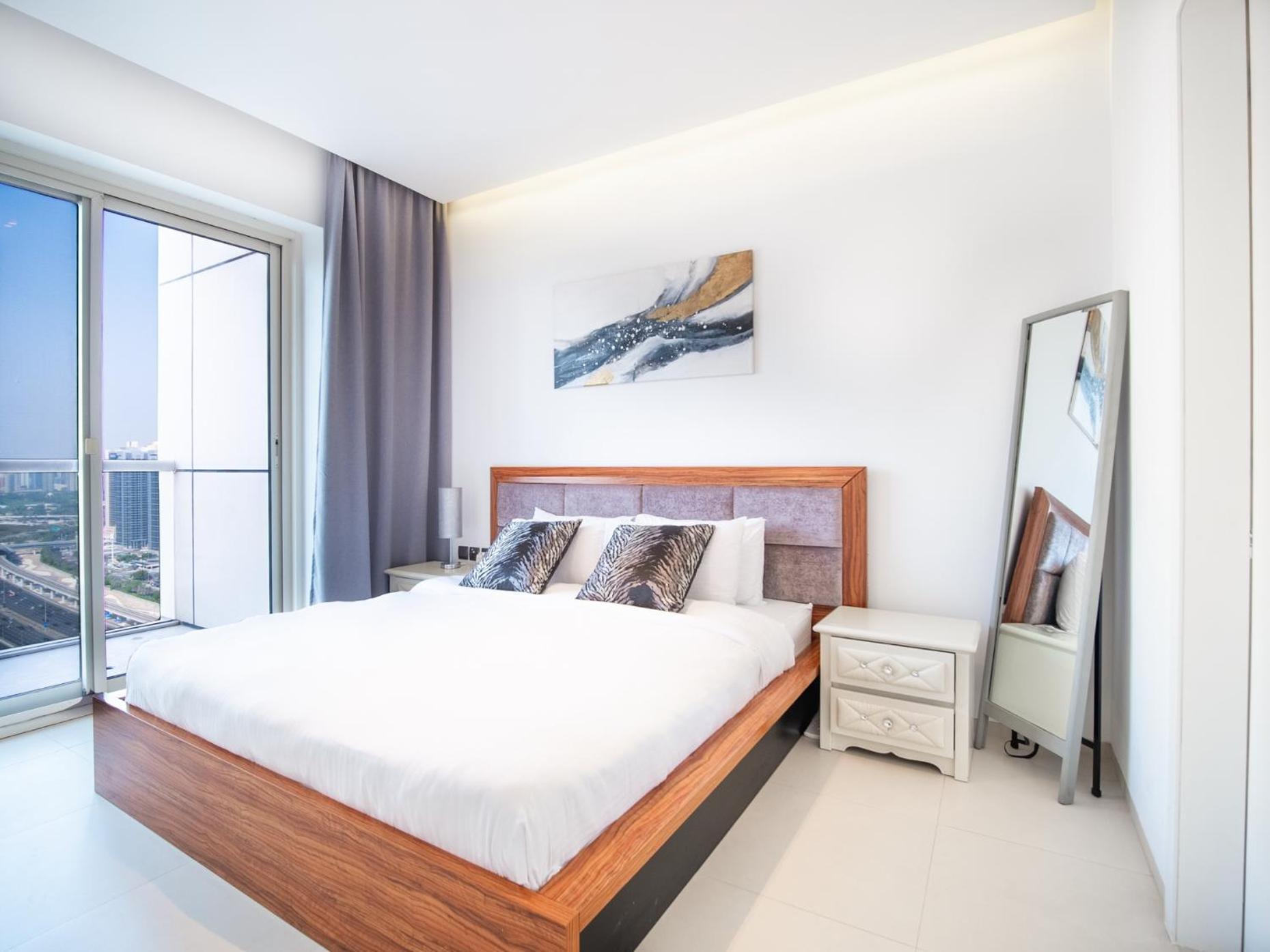 Lejlighed West Avenue 1br Luxury Apartment, Marina Dubai