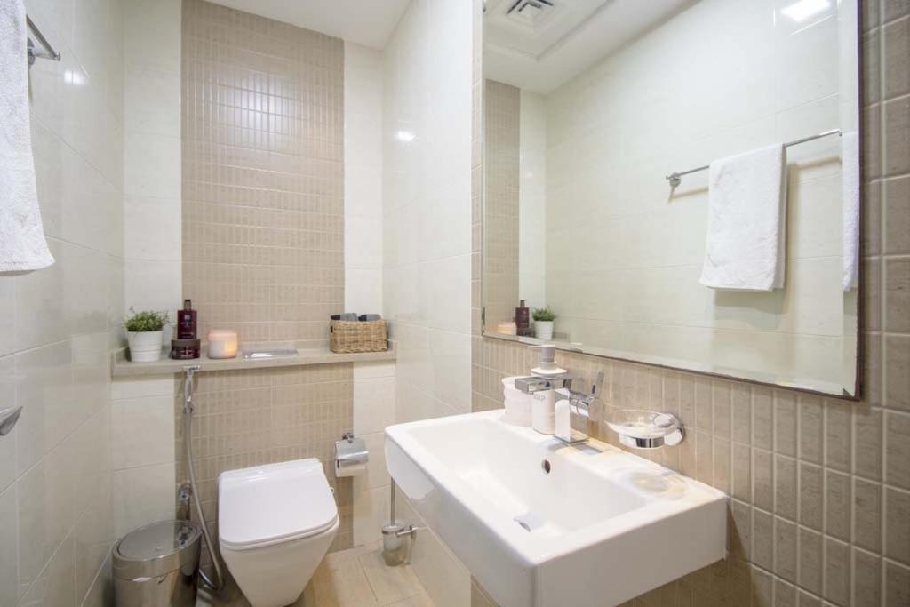 Vacation Friendly View Luxury 1bedroom- Walk To & Mall Dubái
