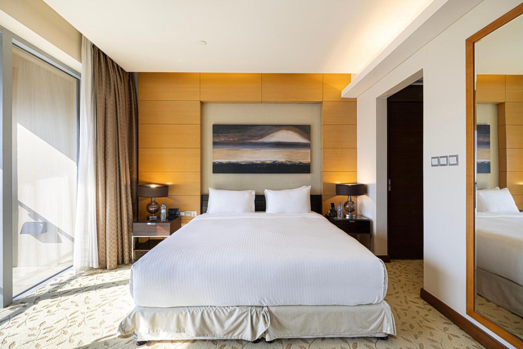 Luxury Connected To Mall-khalifa View *