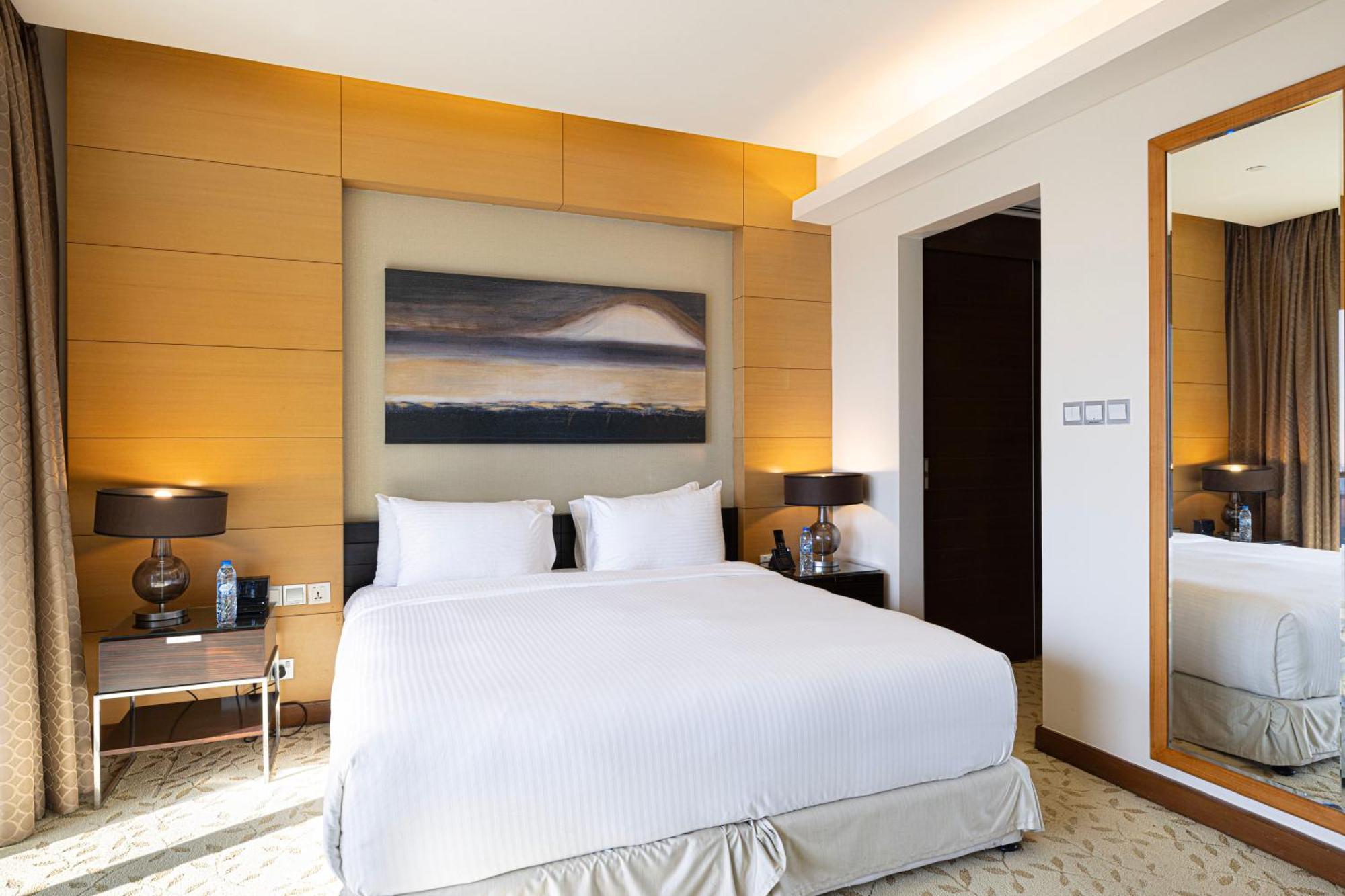 Luxury Connected To Mall-khalifa View *