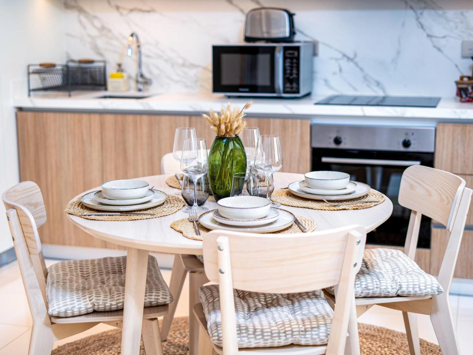 Luxury Living In Emaar Beachfront W Private Appartement *