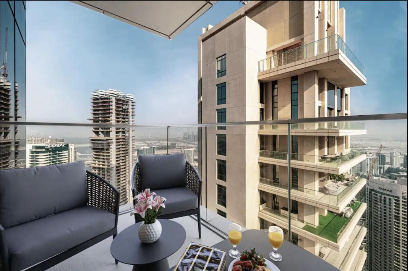 Burj View Infinity Pool - Mall Connection Appartement *