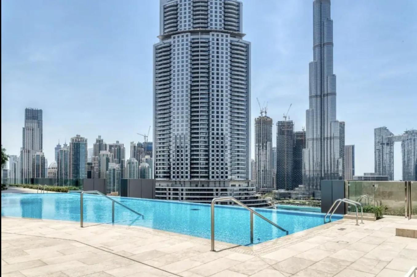 Burj View Infinity Pool - Mall Connection Appartement