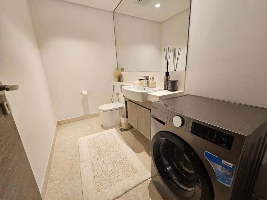 Apartment #025 Tranquil Furnished 1br With Burj Khalifa View