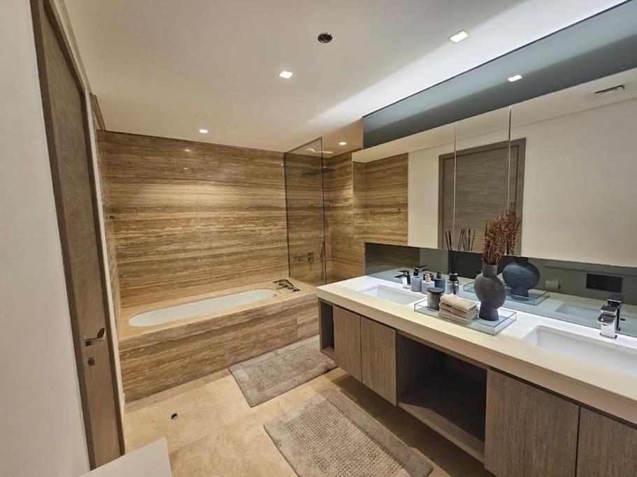 Apartment #025 Tranquil Furnished 1br With Burj Khalifa View Dubai