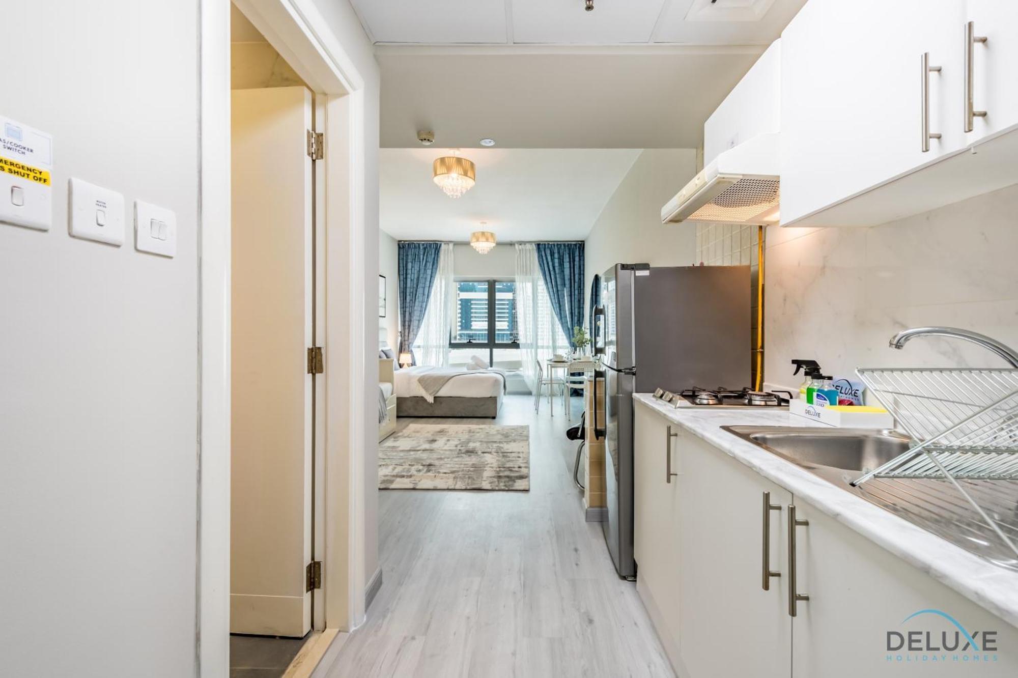 Chic In Marina Diamond 2, Marina By Deluxe Homes Apartment