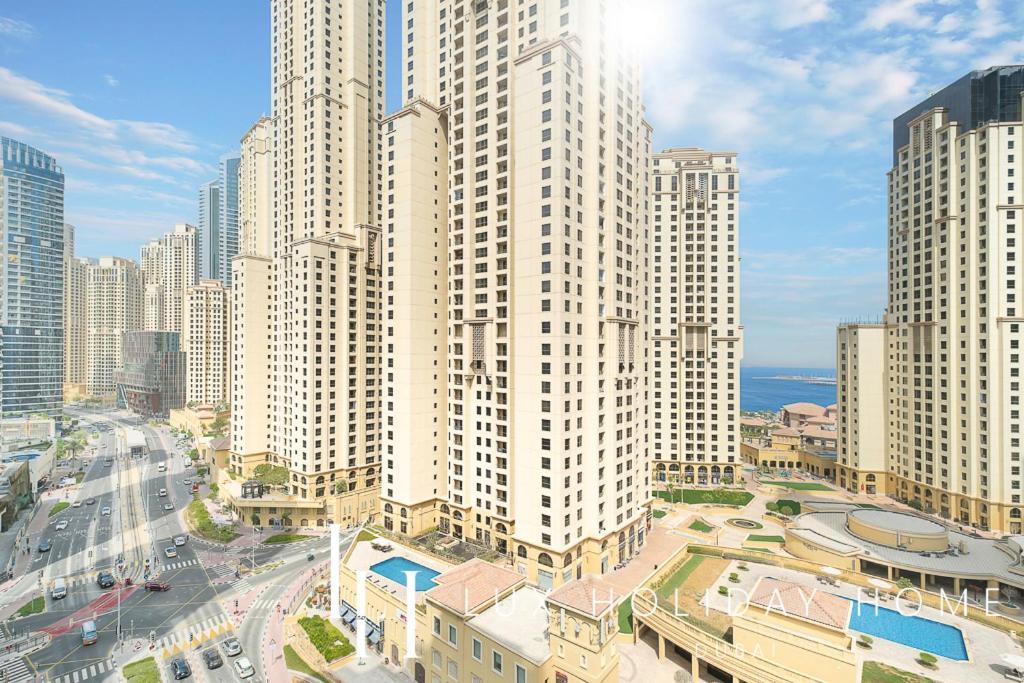 Apartemen Lux Contemporary With Full Marina View 3 *