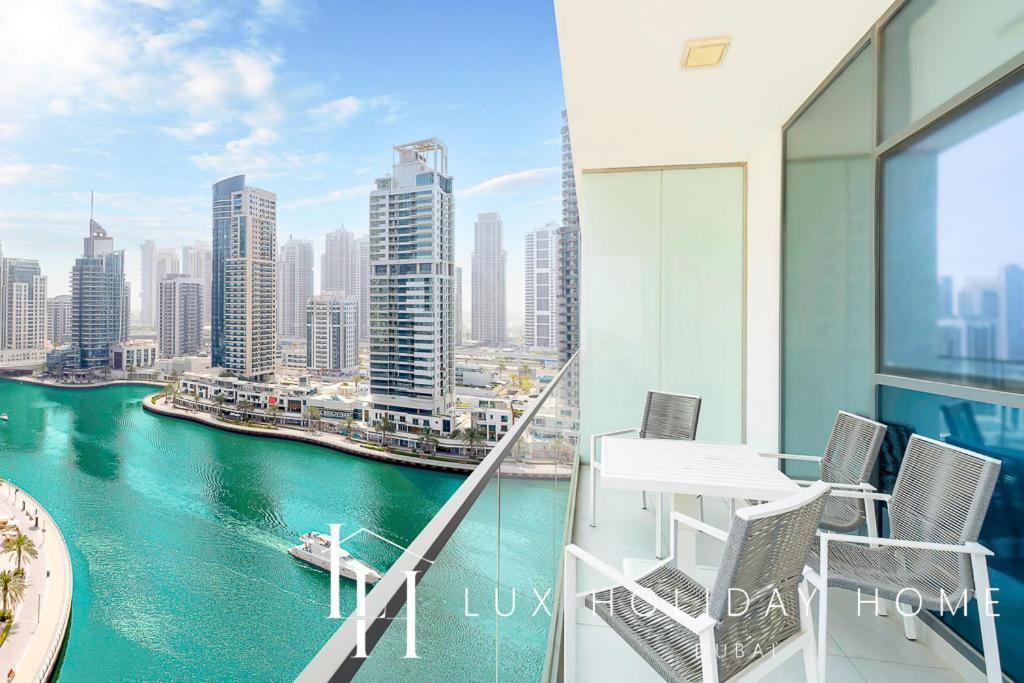 Lux Contemporary With Full Marina View 3 Apartemen Dubai