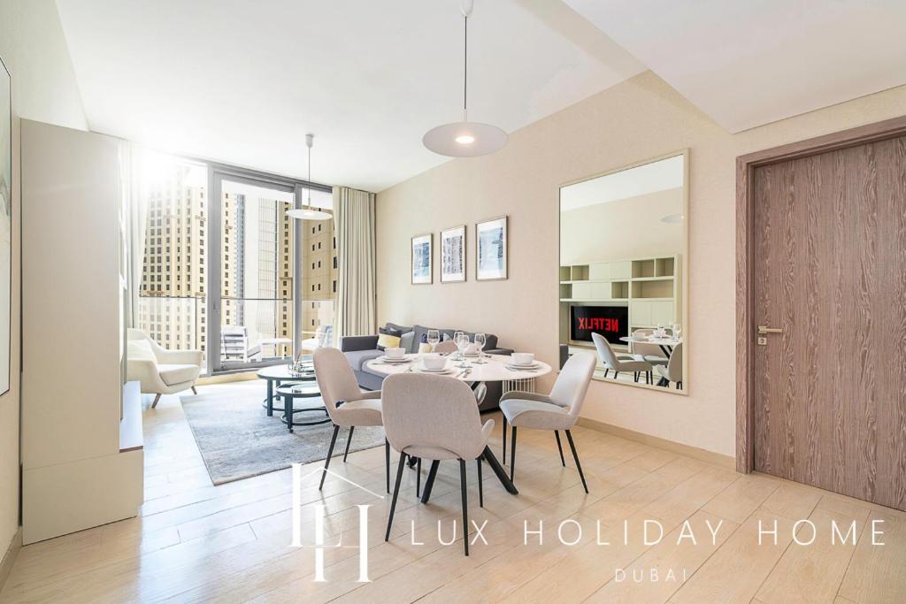 Lux Contemporary With Full Marina View 3 Apartemen