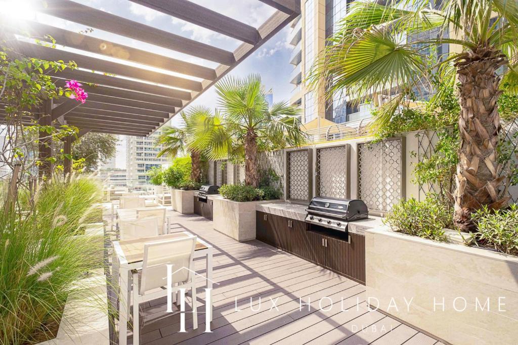 Lux Contemporary With Full Marina View 6