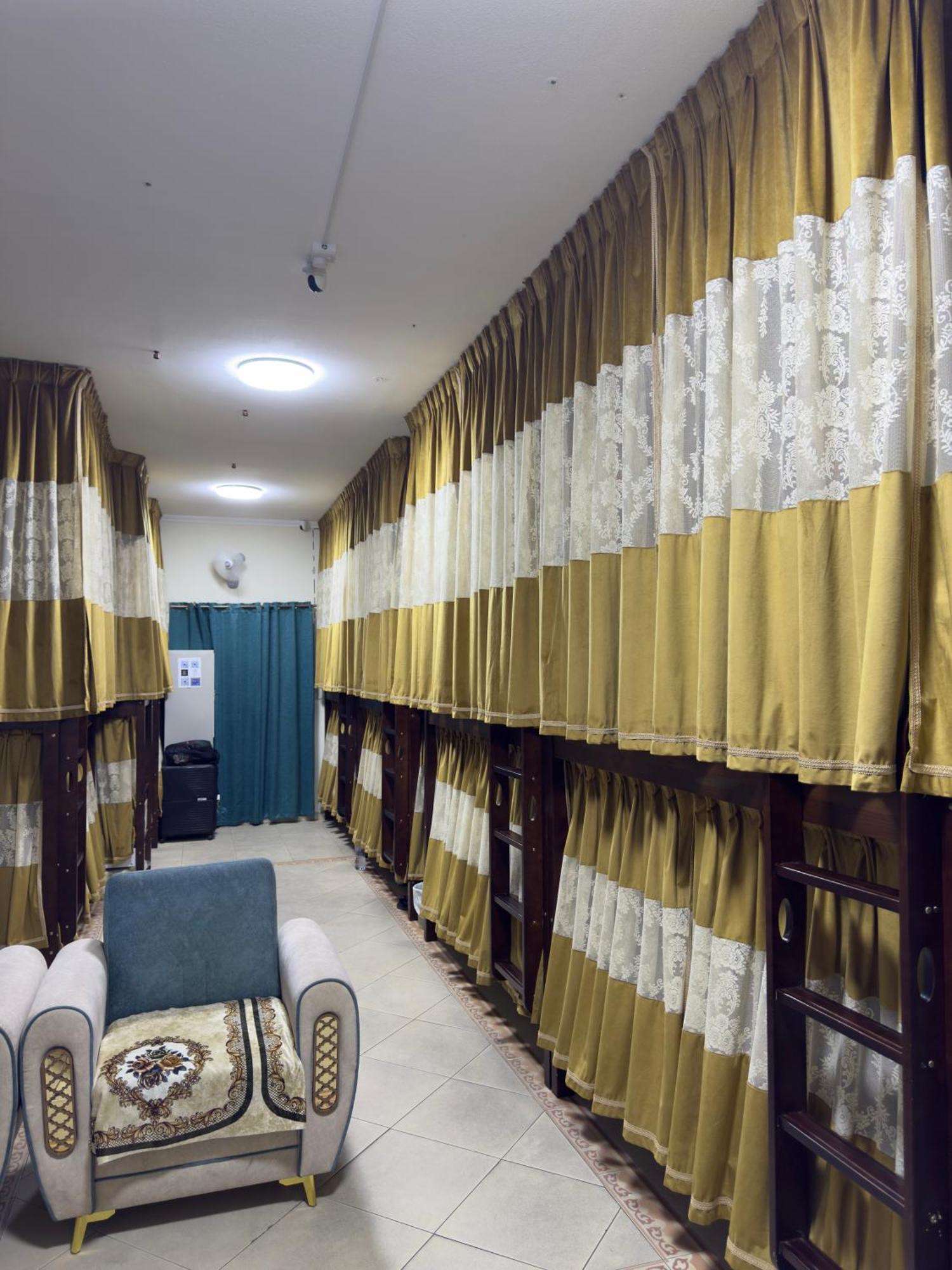 Sarjak's Mankhool Apartamento *