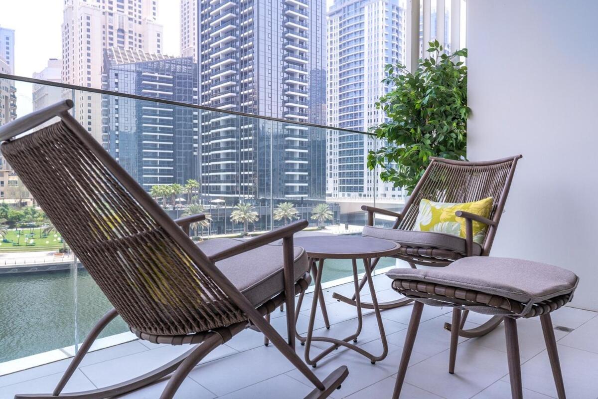 Incredible 3-bed With Marina Views! Apartamento