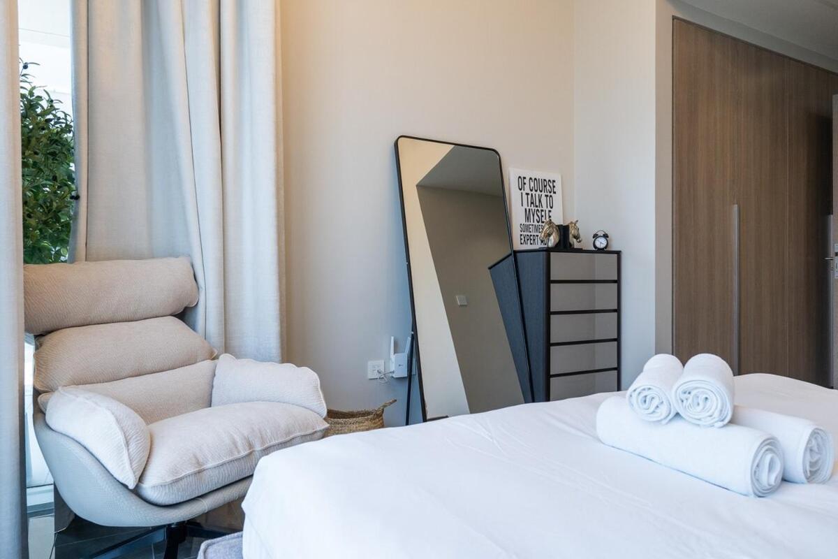 Incredible 3-bed With Marina Views! Apartamento *