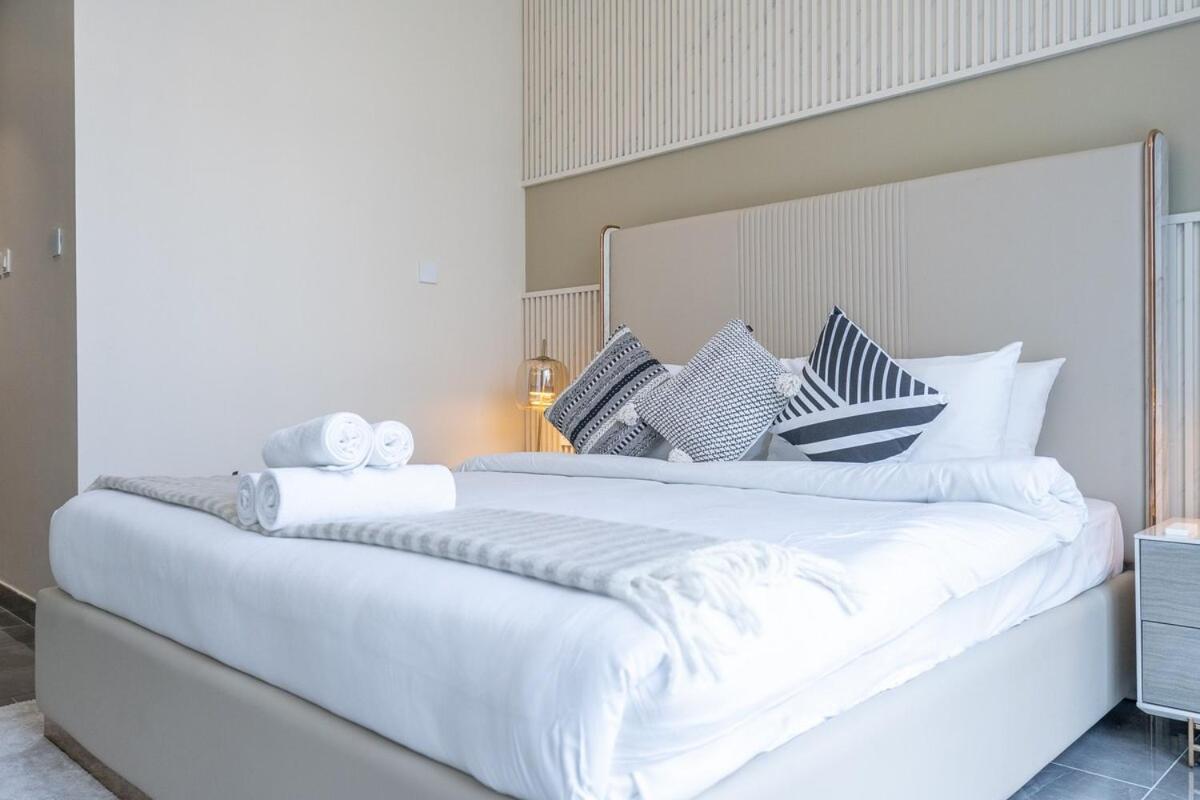 Apartamento Incredible 3-bed With Marina Views! *