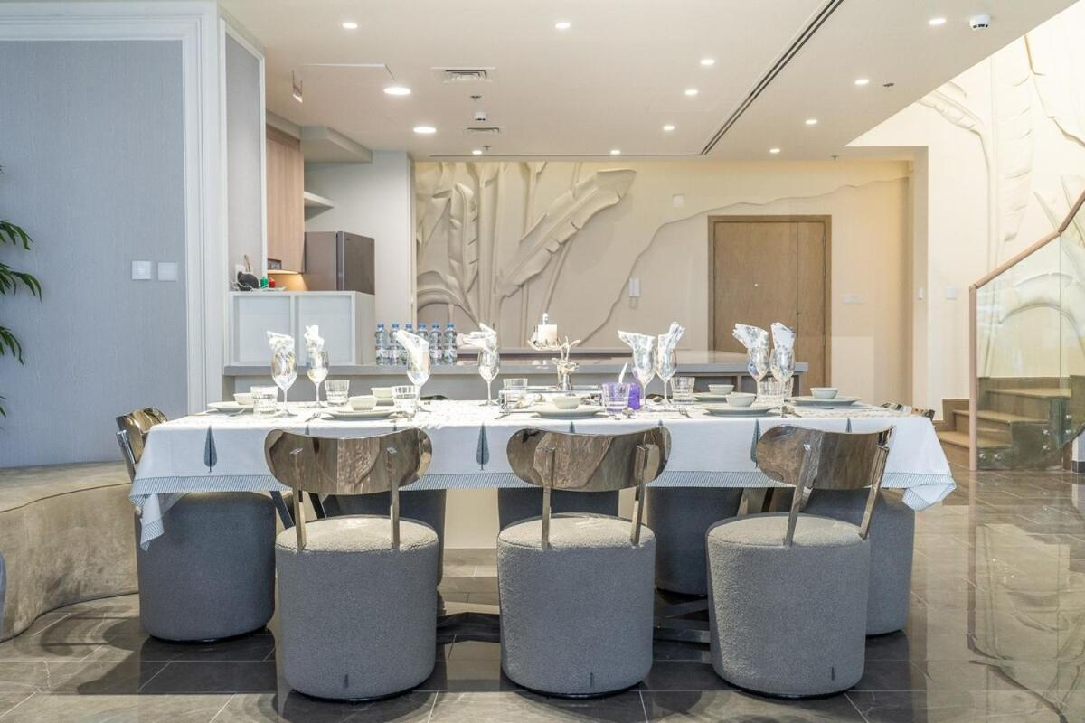 Incredible 3-bed With Marina Views!