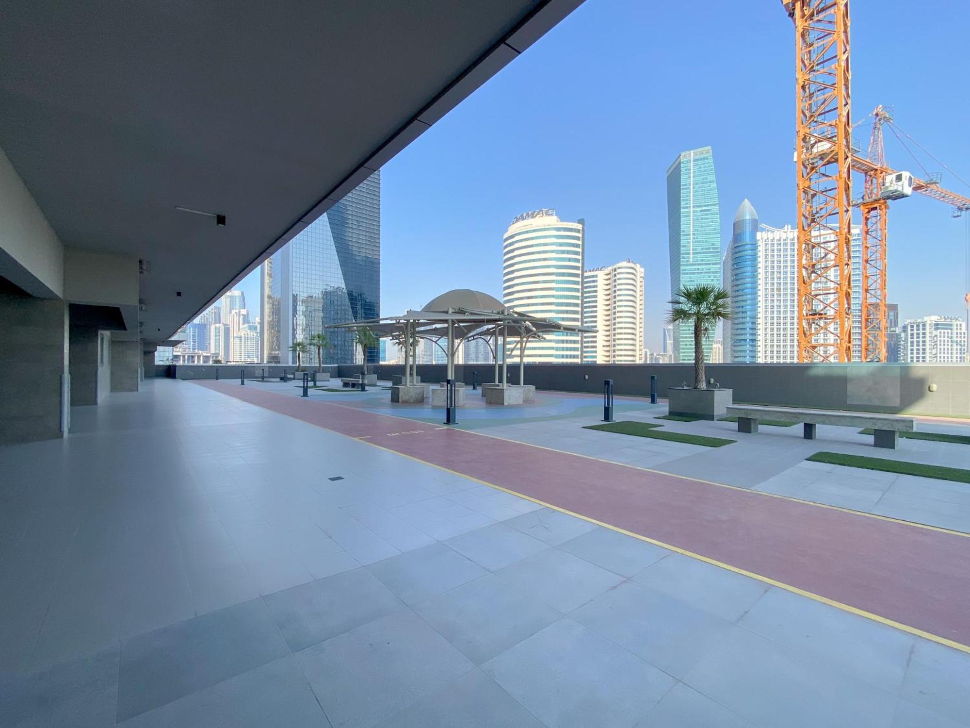 Easemytrip - Elegant Canal-view 1br In The Heart Of Dubaï