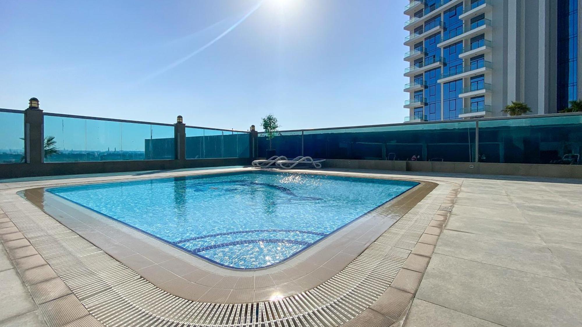 Easemytrip - Elegant Canal-view 1br In The Heart Of Dubaï