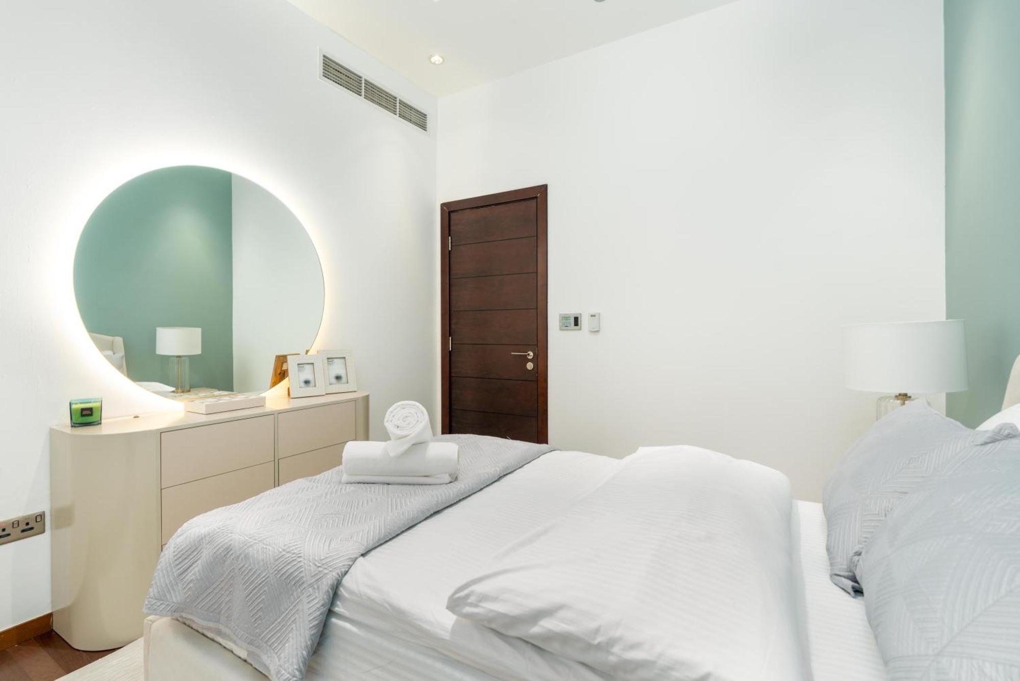 Tiara Residences - Luxurious Marina Living In Palm Jumeirah Dubái