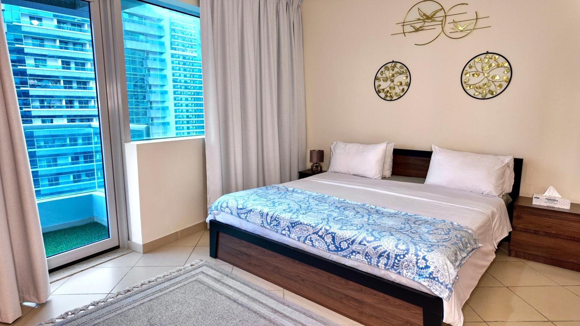 Lägenhet Spacious 2 Bed At Marina High Floor