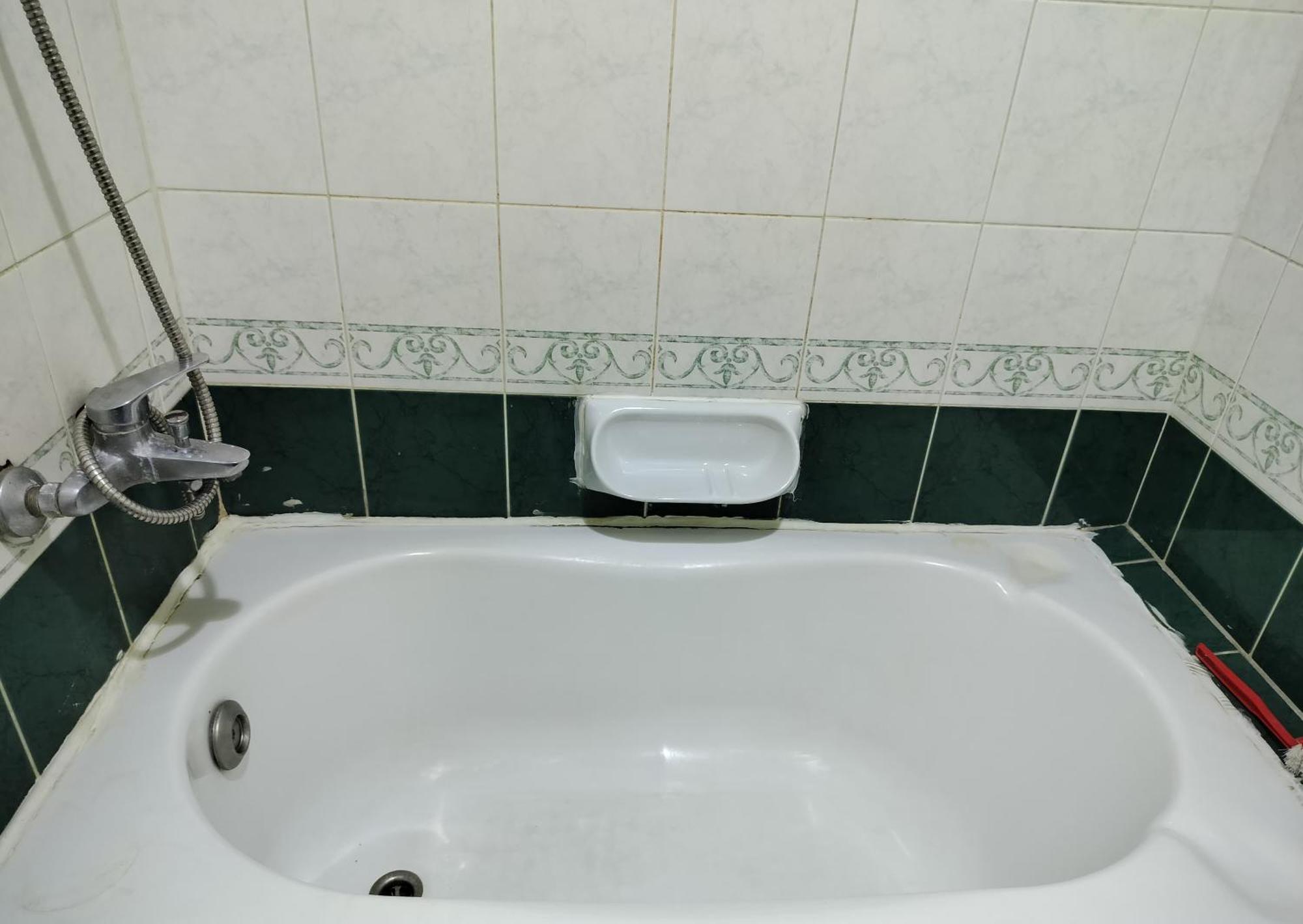 Hostal Monthly Bed Space - Male Only Dubái