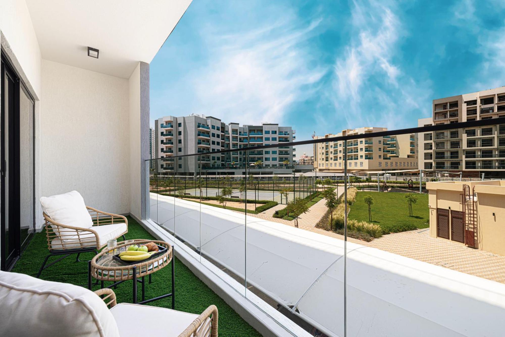 New Serene 1br With Pool & Sauna Apartamento Dubái