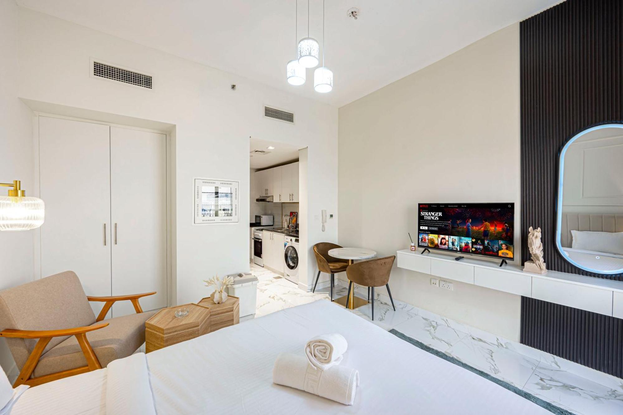 Apartment Urban Getaway In Dubailand Dubai